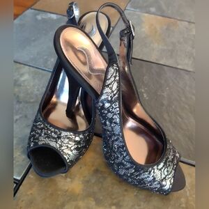 Nina Black/Silver Metallic Lace Peep Toe Slingback Stiletto Heels Size 8 1/2M
